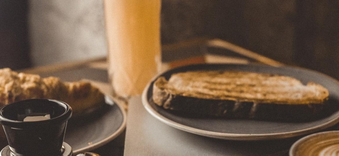 Escapada gastronómica Alicante: descubre los mejores restaurantes del centro, su rica tradición culinaria y la comodidad de un alojamiento céntrico para vivir una experiencia inolvidable.